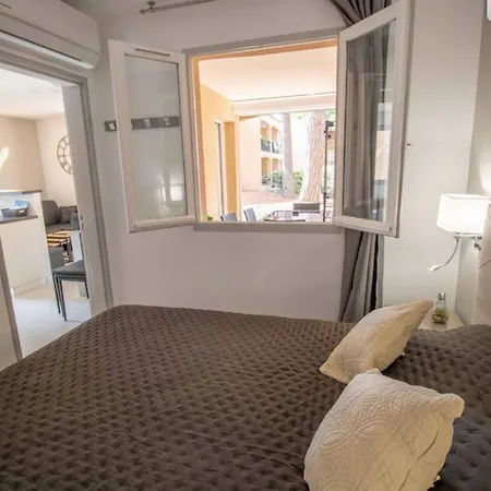 Apartment Very Nice 35 M With Gardenterrace And Pool Saint-Raphaël